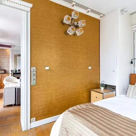 Apartment De 3 P, Baroque Et Vues Sur Toits Du Marais Paris