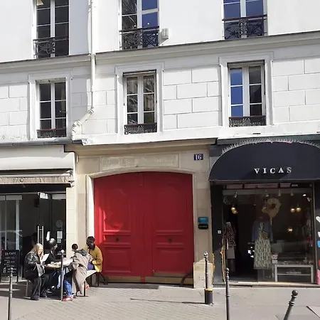 De 3 P, Baroque Et Vues Sur Toits Du Marais Paris