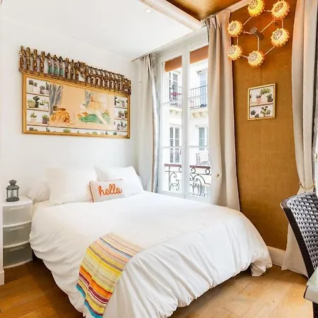 Apartment De 3 P, Baroque Et Vues Sur Toits Du Marais