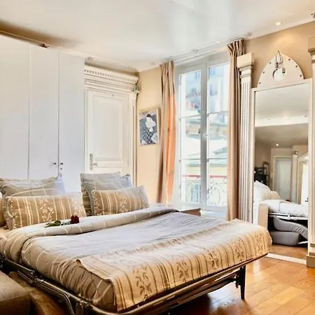 Apartment De 3 P, Baroque Et Vues Sur Toits Du Marais *